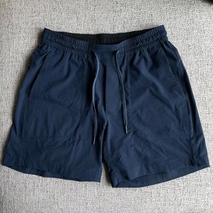 Lululemon Bowline 5” shorts Mens